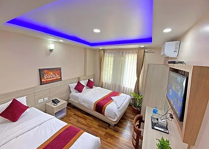Aaradhya Hotel