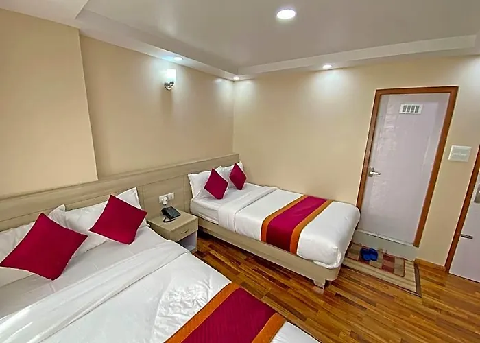 Hotel Aaradhya 2*